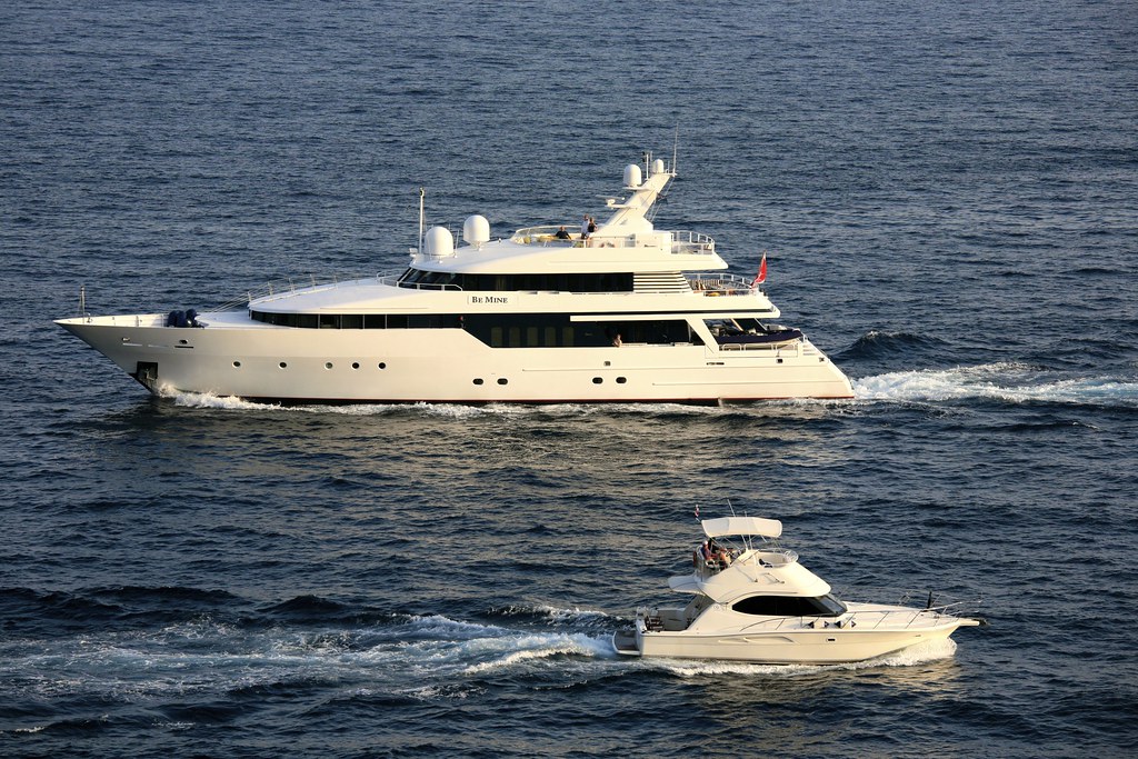 Yacht Haven: Cannes Exclusive Rentals